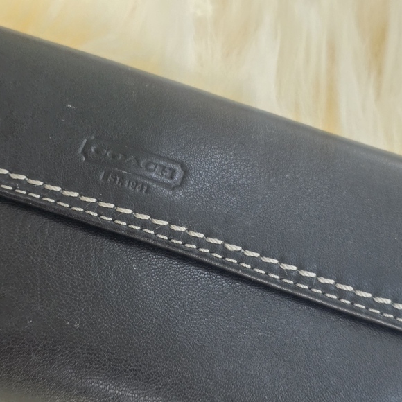 Coach Vintage Black Leather Wallet with Silver Clasp Turnlock - Picture 5 of 6